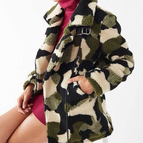 Urban Outfitters Jackets & Blazers - Urban Outfitters Camo Buckle Sherpa Teddy Moto Coat Size Large
